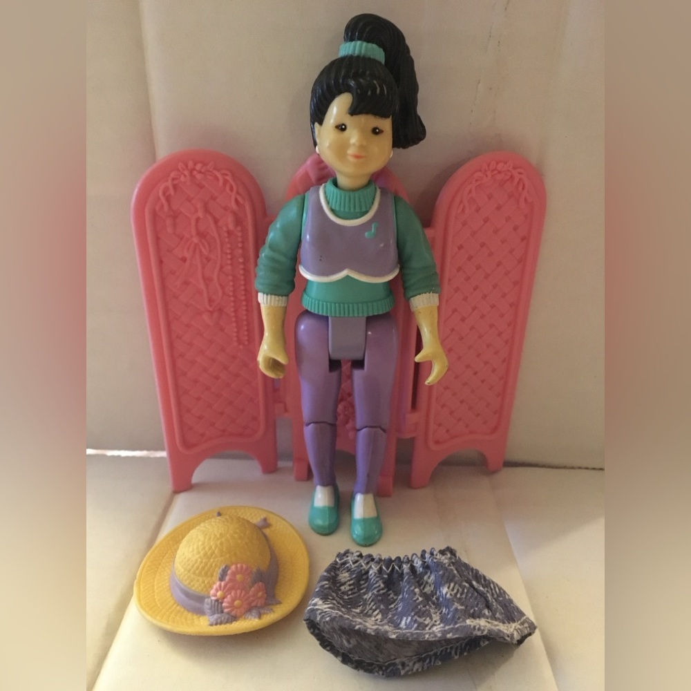 5 pc Fisher Price Loving Family Asian Teen Girl Dress Shop Doll & Accessories
